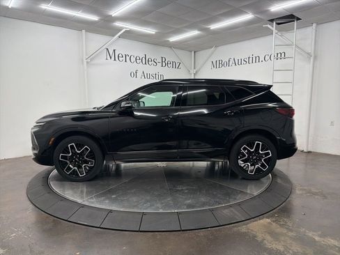 Used 2023 Chevrolet Blazer RS w/ Enhanced Convenience Package image 4