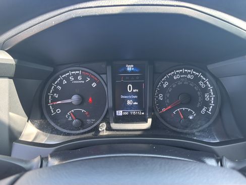 Used 2022 Toyota Tacoma SR AWD/4WD image 18