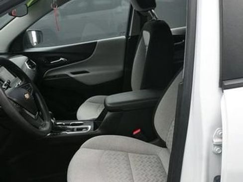 Used 2022 Chevrolet Equinox LS AWD/4WD image 12