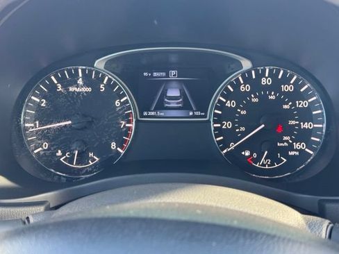 Used 2016 Nissan Pathfinder SV w/ SV Cold Weather Package AWD/4WD image 31