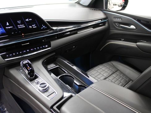 Certified 2023 Cadillac Escalade ESV V image 36