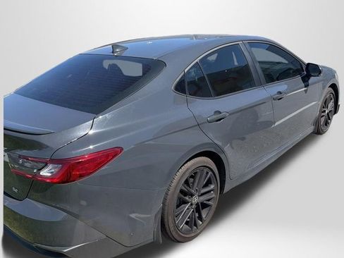 Used 2025 Toyota Camry SE FWD image 7