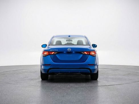 Used 2025 Nissan Sentra SV image 7