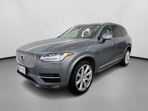 Used 2017 Volvo XC90 T6 Inscription w/ Luxury Package image 4