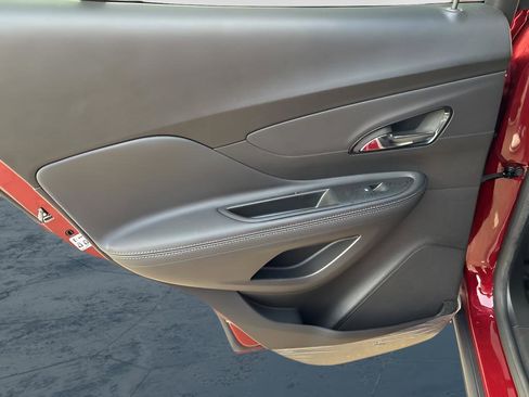 Used 2022 Buick Encore Preferred w/ Safety Package image 7