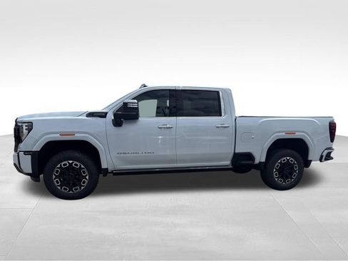 New 2026 GMC Sierra 2500 Denali Ultimate AWD/4WD image 2