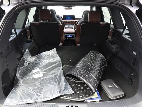 New 2026 Lincoln Aviator Reserve AWD/4WD image 19