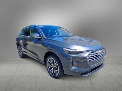 Certified 2025 Audi Q5 Premium w/ Premium Plus AWD/4WD image 2