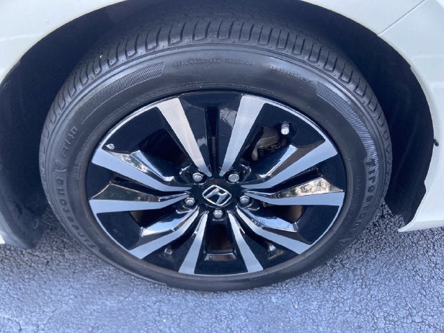 Used 2022 Honda Civic EX image 9