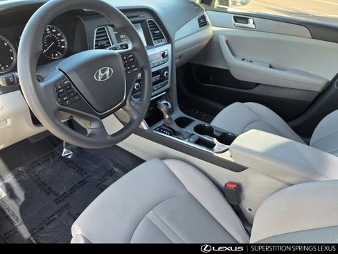 Used 2016 Hyundai Sonata SE image 12
