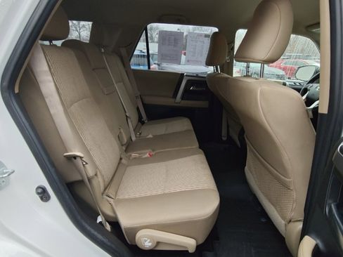 Used 2016 Toyota 4Runner SR5 image 18