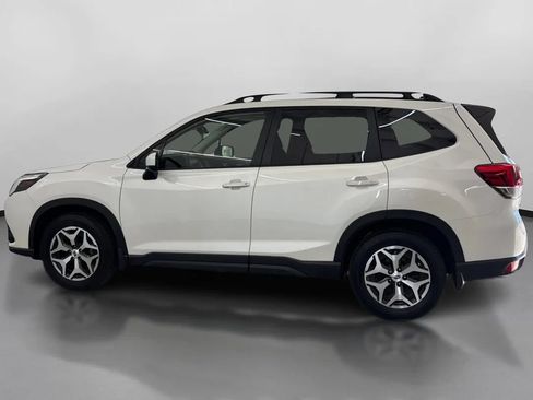Used 2024 Subaru Forester Premium AWD/4WD image 5