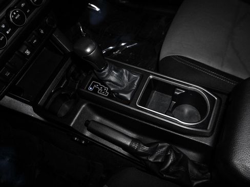 Used 2021 Toyota Tacoma TRD Off-Road image 33