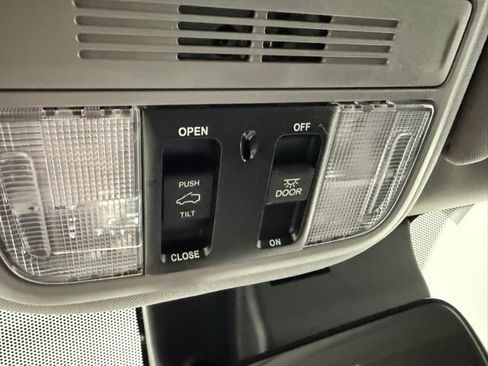 Certified 2022 Honda Pilot Special Edition image 40