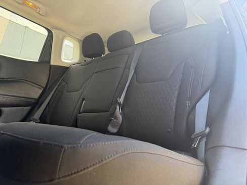 Used 2018 Jeep Compass Sport w/ Tech Group AWD/4WD image 9