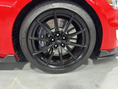 Used 2016 Ford Mustang Shelby GT350 w/ Track Package image 11