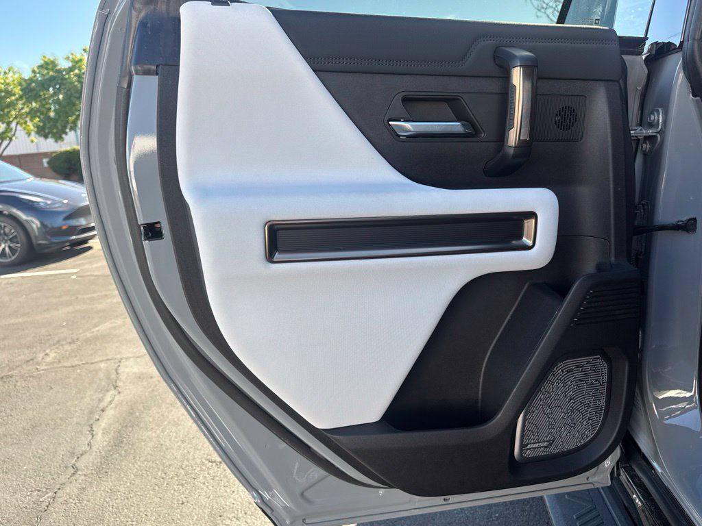 Used 2024 GMC Hummer EV 3X AWD/4WD image 14
