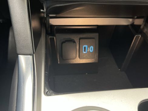 Used 2023 Ford Explorer Limited w/ Limited Technology Package image 27