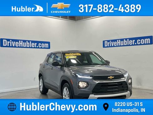 Used 2021 Chevrolet TrailBlazer LS FWD image 1
