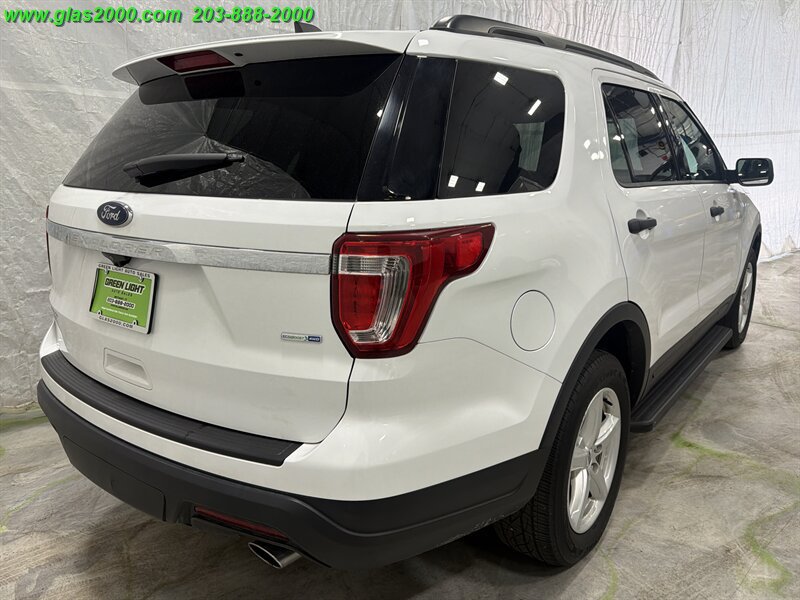 Used 2018 Ford Explorer 4WD w/ Class II Trailer Tow Package image 8