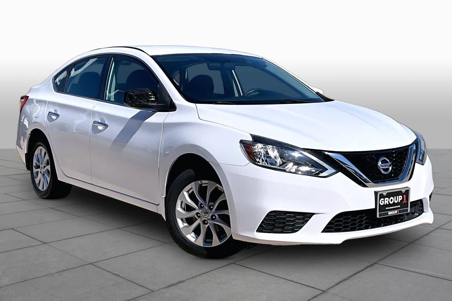 Used 2019 Nissan Sentra S w/ Appearance Package FWD image 2