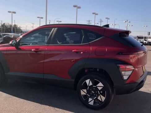 Used 2025 Hyundai Kona SEL AWD/4WD image 7