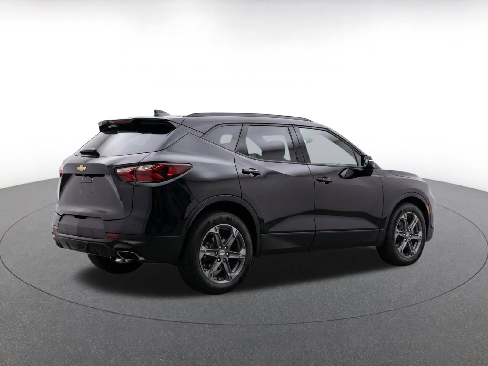 Used 2026 Chevrolet Blazer LT FWD image 8