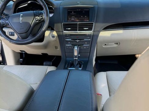 Used 2014 Lincoln MKT Ecoboost AWD 4dr Crossover w/ Equipment Group 201A image 17