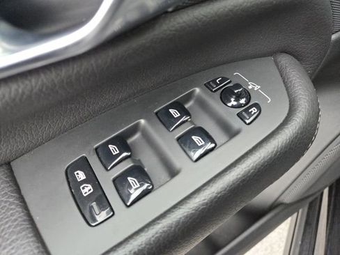 Used 2021 Volvo XC90 T6 Momentum w/ Advanced Package image 11