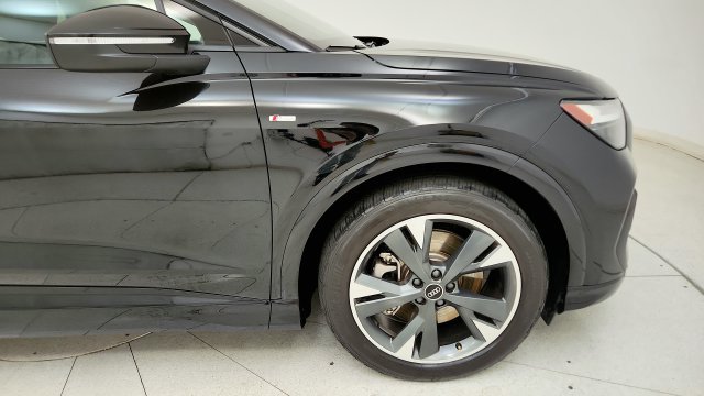 Used 2025 Audi Q4 e-tron Premium w/ Convenience Package AWD/4WD image 21
