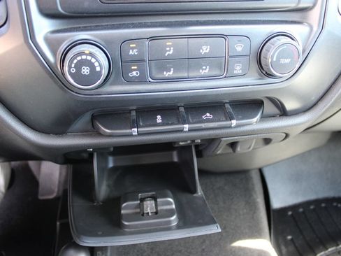 Used 2017 Chevrolet Silverado 1500 Custom w/ Custom Convenience Package AWD/4WD image 21