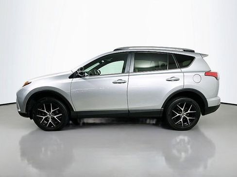 Used 2017 Toyota RAV4 SE AWD/4WD image 4