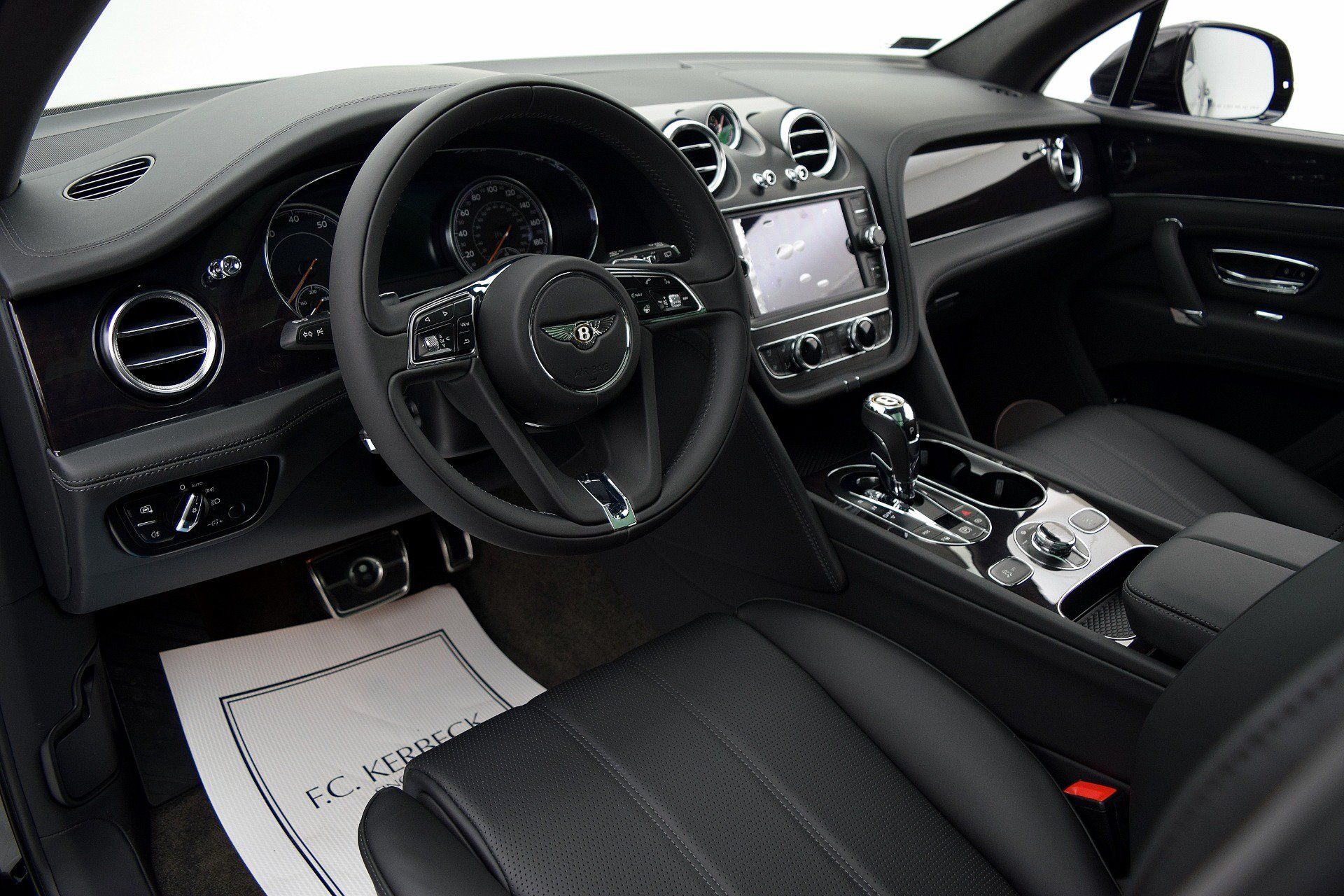 Certified 2019 Bentley Bentayga AWD/4WD image 17