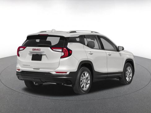 Used 2024 GMC Terrain SLT AWD/4WD image 2