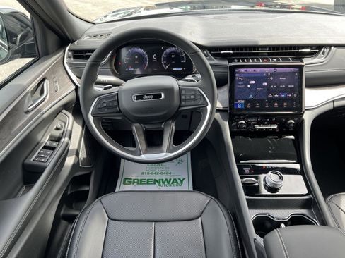 New 2025 Jeep Grand Cherokee L Limited w/ Luxury Tech Group II image 23