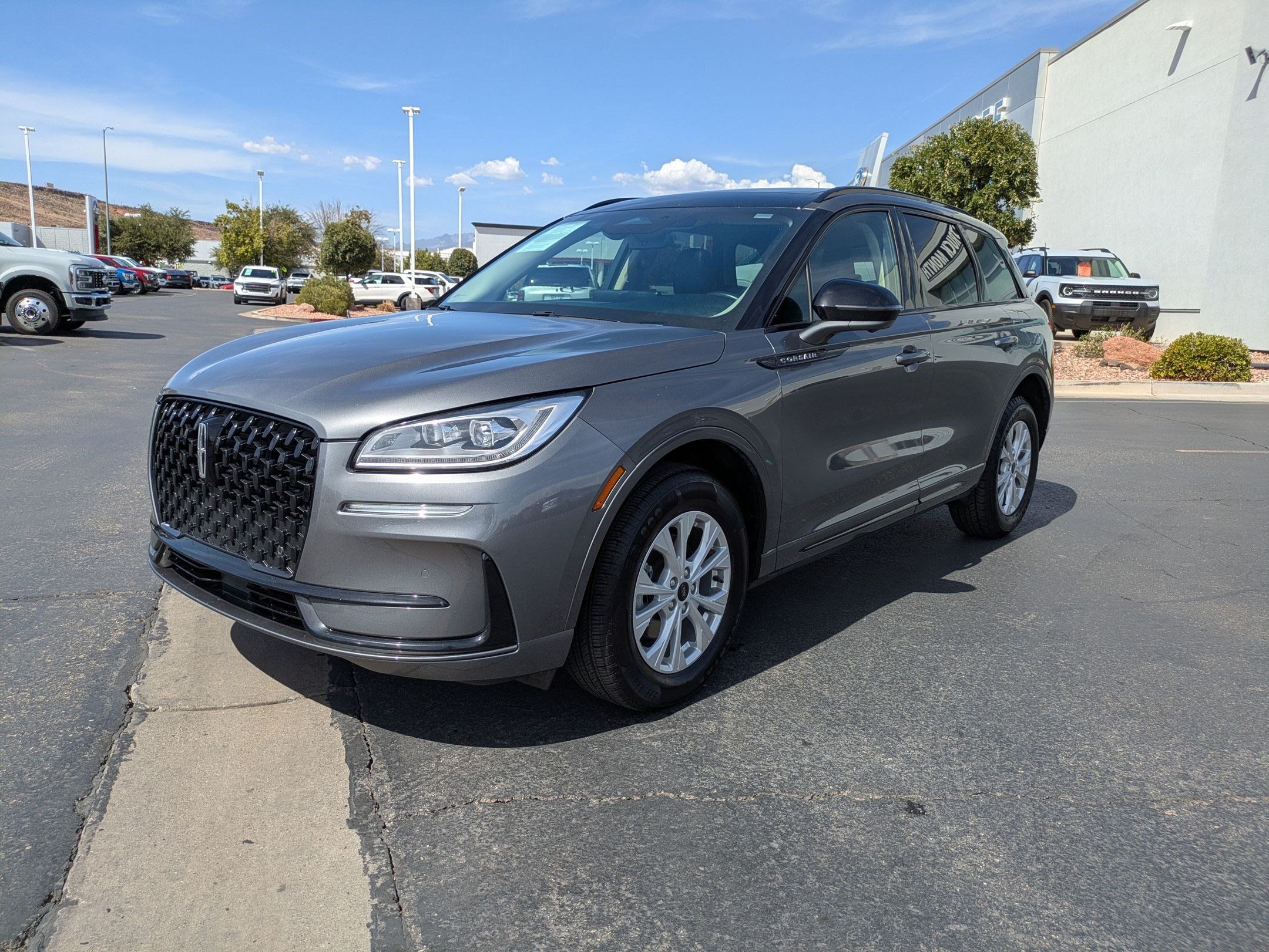 Used 2023 Lincoln Corsair Reserve w/ Equipment Group 201A AWD/4WD image 8