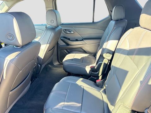 Used 2023 Chevrolet Traverse RS image 26