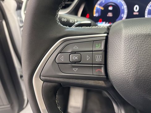 New 2025 Jeep Grand Cherokee L Altitude image 14