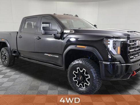 Used 2025 GMC Sierra 2500 AT4X AWD/4WD image 4