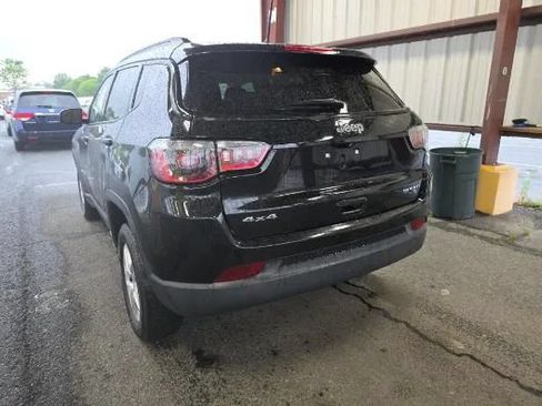 Used 2018 Jeep Compass Sport AWD/4WD image 6