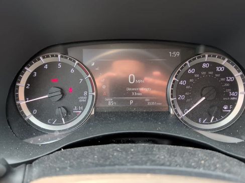 Used 2023 Toyota Highlander XLE AWD/4WD image 16