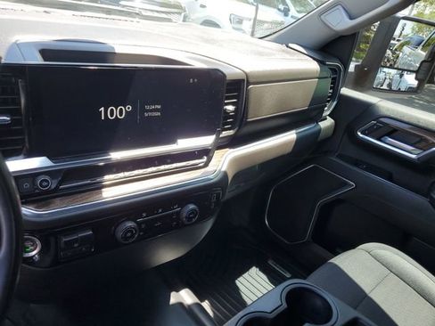 Used 2024 Chevrolet Silverado 2500 LT AWD/4WD image 28