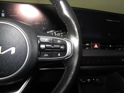 Used 2024 Kia Sportage SX FWD image 6