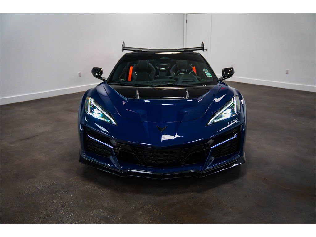 Used 2025 Chevrolet Corvette E-Ray w/ Stealth Interior Trim Package AWD/4WD image 20