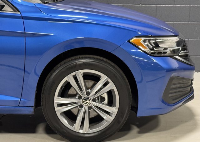 Used 2023 Volkswagen Jetta SE FWD image 6