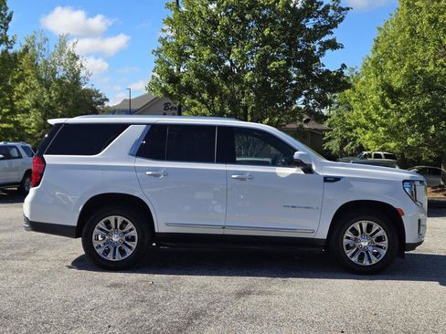 Used 2023 GMC Yukon Denali RWD image 6