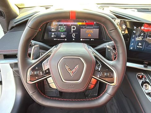 Used 2025 Chevrolet Corvette Stingray Convertible w/ 1LT image 18