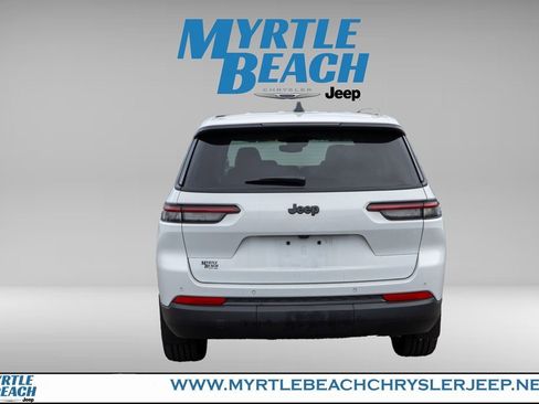 Certified 2024 Jeep Grand Cherokee L Altitude image 5