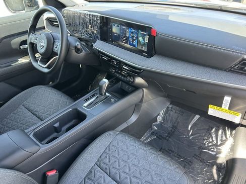 New 2026 Nissan Kicks SV FWD image 9