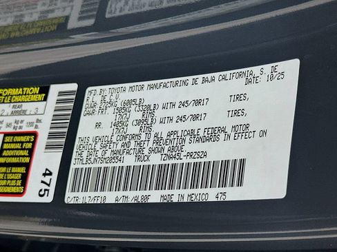 Used 2025 Toyota Tacoma SR5 AWD/4WD image 31